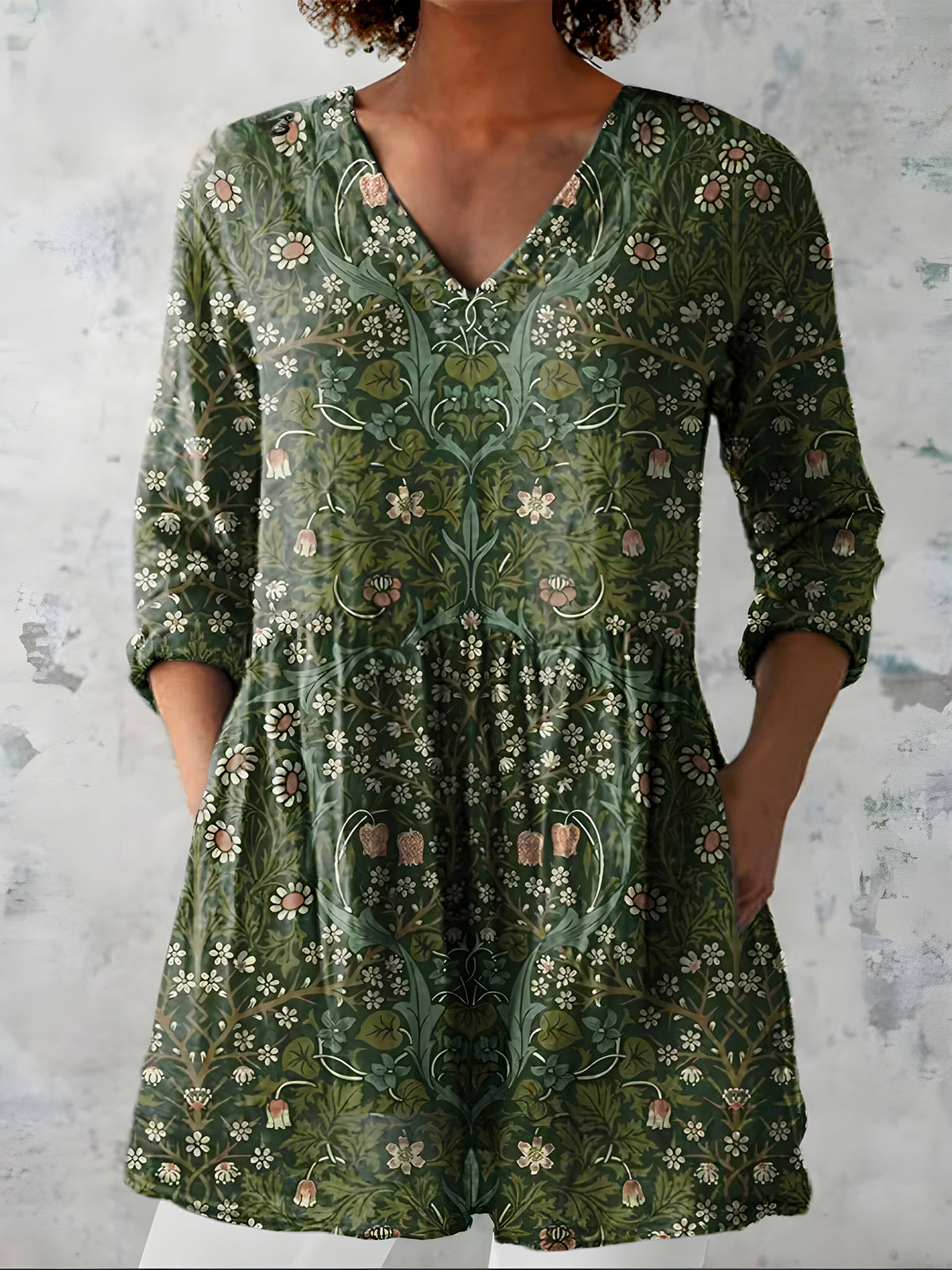 CASEY | LONG BLOUSE WITH V-NECK