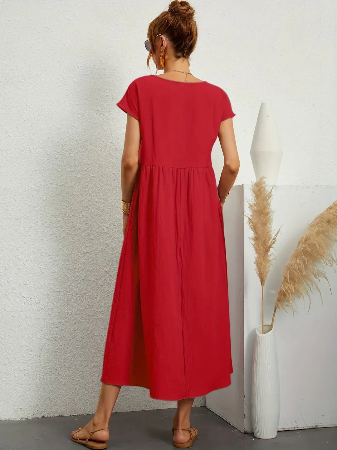 MARGOT | FLUID MIDI DRESS TIMELESS ELEGANCE