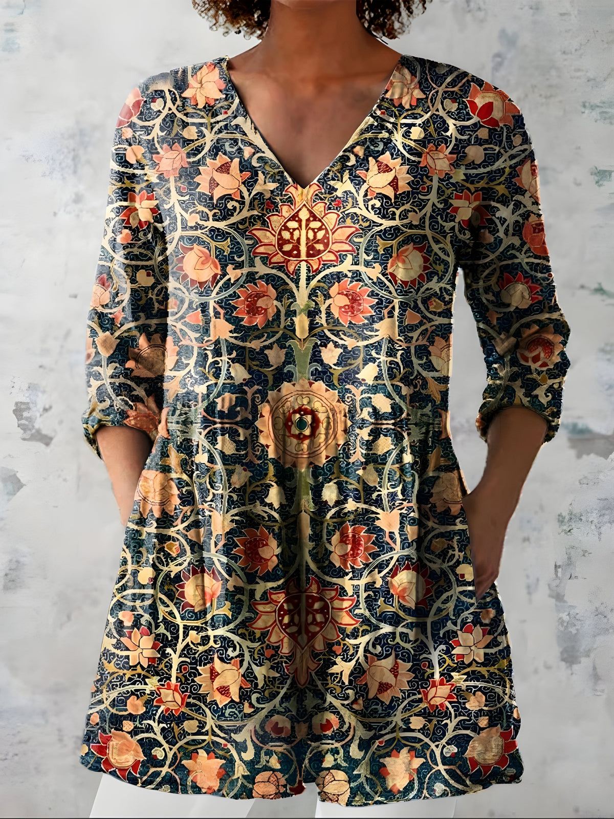 LARA | LONG BLOUSE WITH V-NECK