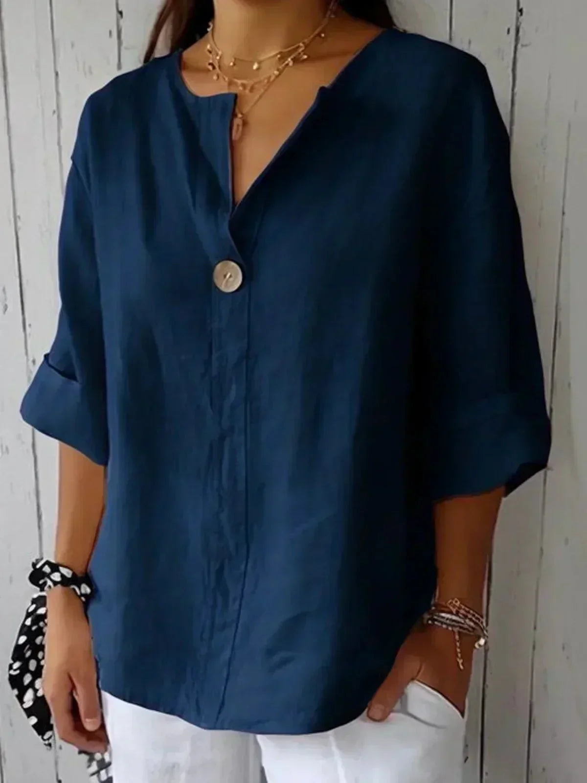 KAREN | RELAXED V-NECK TOP